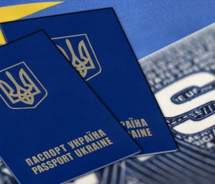 У Польщі найбільше українців проголосувало за «Слугу народу»