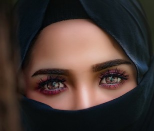 Саудівки нарешті можуть літати без опікунів