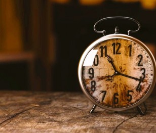 Поляки підтримують скасування переведення годинників