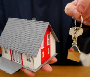 Польський уряд готує зміни до правил короткострокової оренди житла