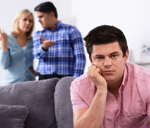 Молоді поляки досі часто живуть з батьками. Але їх кількість зменшується