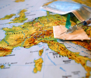 Нова хвиля зараження штамом Омікрон насувається на Східну Європу