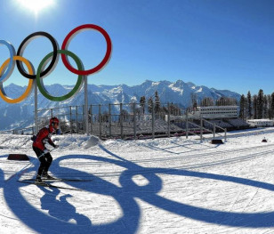 Uczestnicy Igrzysk we Włoszech apelują o więcej prezerwatyw