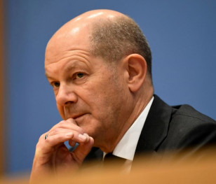 Scholz skrytykował kraje UE za "niewystarczającą" pomoc dla Ukrainy