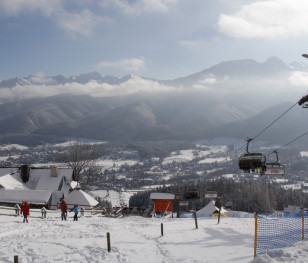 Ferie zimowe 2026 wystartowały. Polacy tną koszty