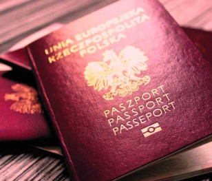 Duża liczba chętnych na polski paszport