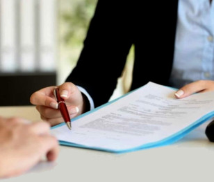 Prawie 60 proc. młodych szuka nowej pracy