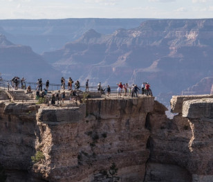 Turyści zagraniczni zapłacą w USA dodatkowo 100 dolarów