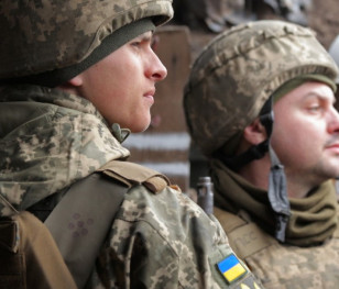 Польща надалі командуватиме місією з навчання українських військових