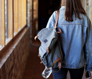 Nie potrafią skakać na skakance, mają problemy z chwytaniem piłki. Alarmujące dane ze szkół